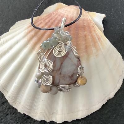 Affirmation de soi pendentif pierre cap ferret