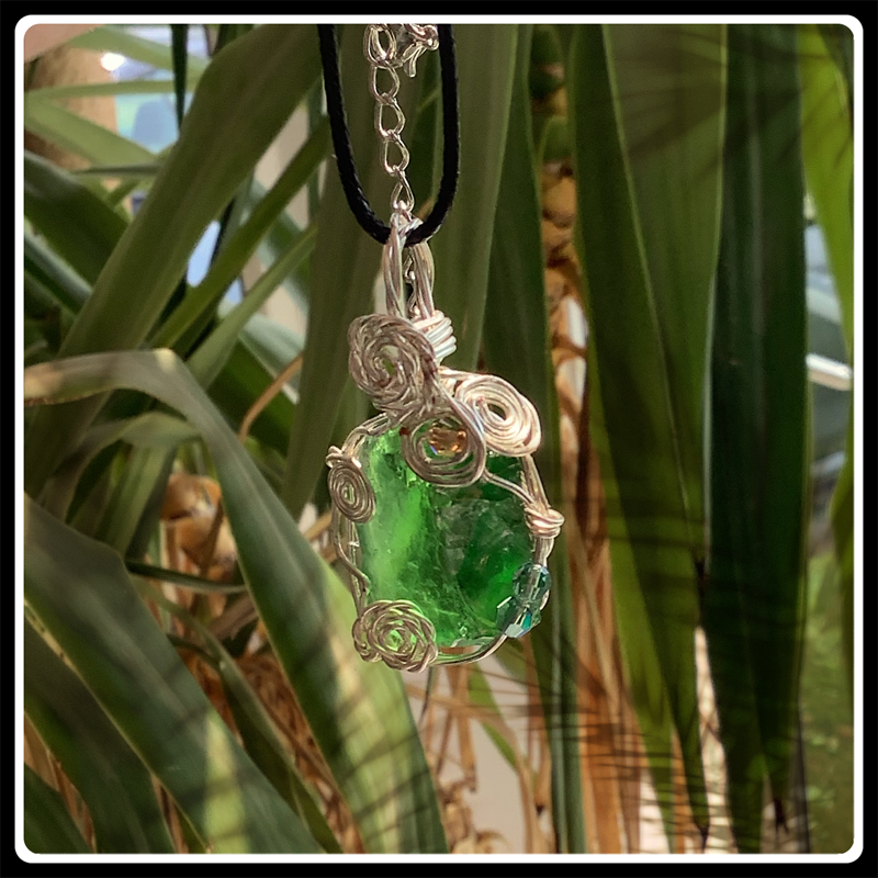 Comme jade bijou pendentif verre recycle ecoresponsable 3
